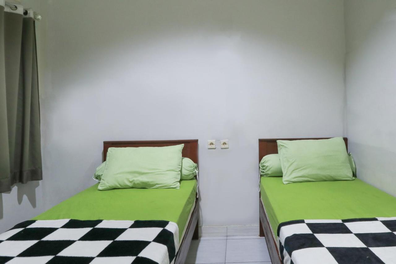 Guest House Rumah Lombok Syariah Матарам Екстер'єр фото