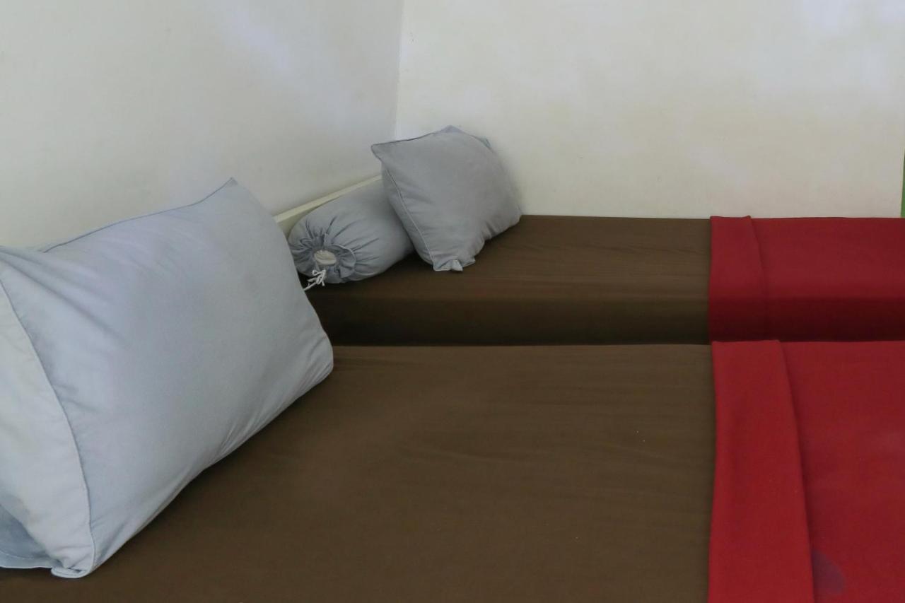 Guest House Rumah Lombok Syariah Матарам Екстер'єр фото